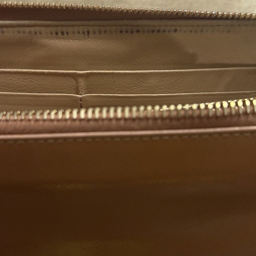 PRADA Saffiano Zip-Around Women's Wallet with Logo and Zipper Accents - Picture 8 of 9